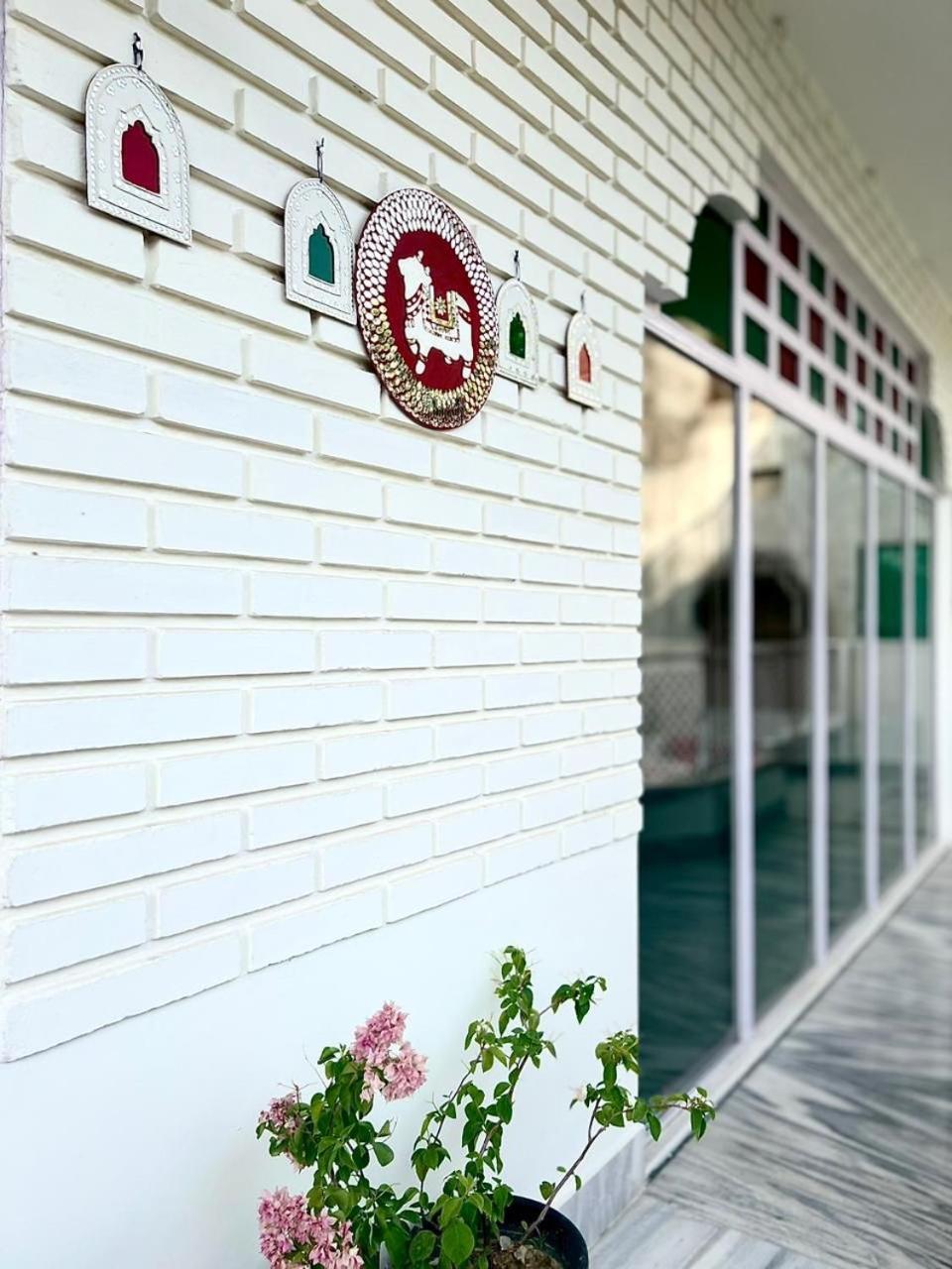 The Nandi International Boutique Homestay Váránaszi Kültér fotó